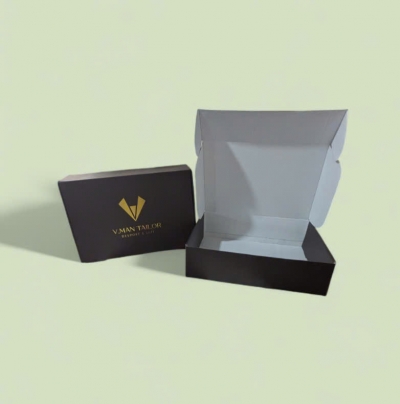 HỘP CARTON IN PHÔNG NỀN THƯƠNG HIỆU V.MAN